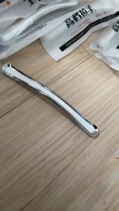 Tay nắm ngăn kéo Tay nắm tủ kéo Tay nắm tủ áo Núm cửa tủ， Tay nắm cửa tủ bếp chung cư