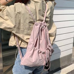 QTWIX สไตล์เกาหลีแบบ กระเป๋าเป้สะพายหลังแบบหูรูด จุได้มาก การออกแบบเฉพาะ กระเป๋าสะพายไหล่แบบสั้น แฟชั่นที่ทันสมัย สีทึบทึบ กระเป๋าไนลอนน้ำหนักเบา สำหรับผู้หญิง