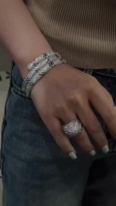 Bellux Copper Alloy Synthetic Zircon Bracelet White Gold Full Diamond Vintage Style Fashion Three Layer Snake Bracelet
