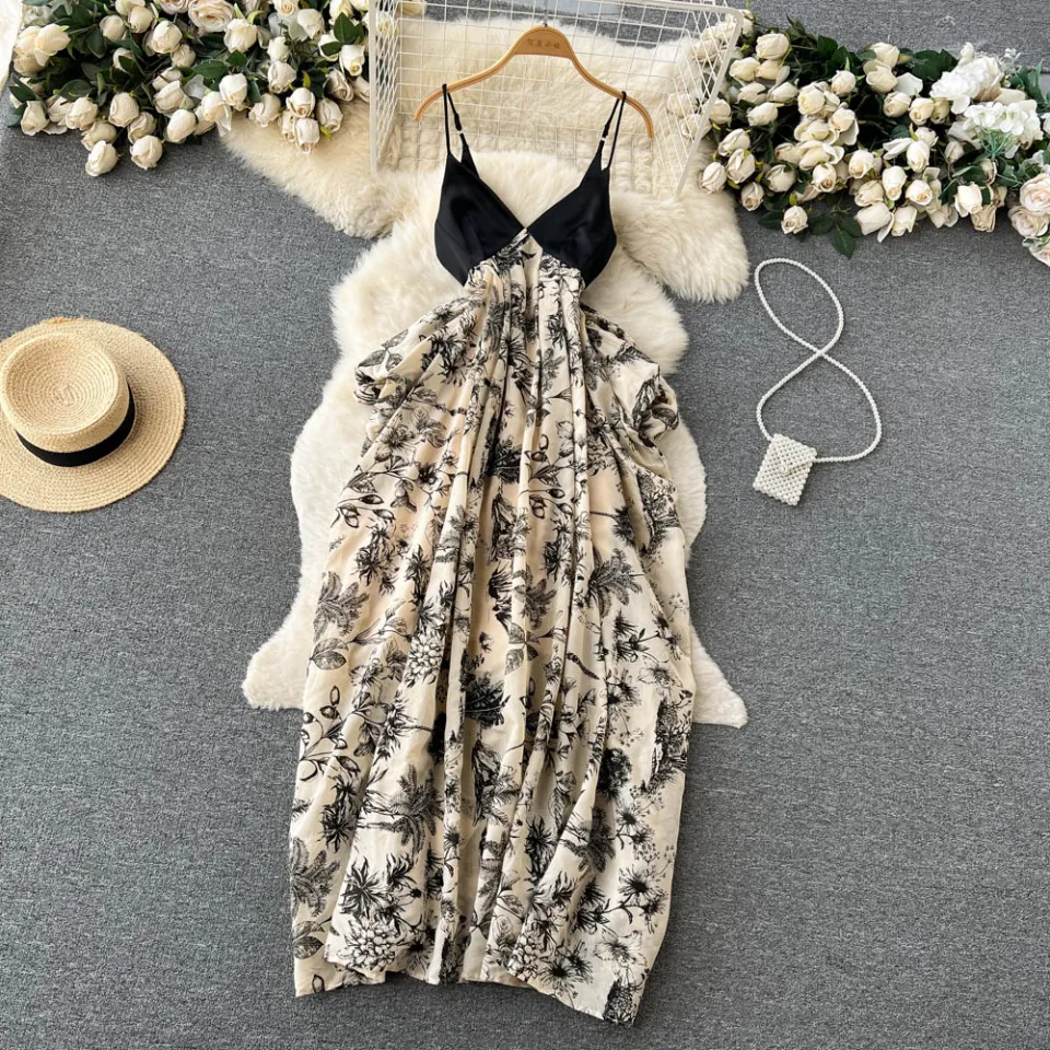 Đầm đỏ Grace Dress Rimmy thiết kế cổ chữ V thanh lịch, nhãn nhặn Mẫu đẹp,  Giá cực tốt