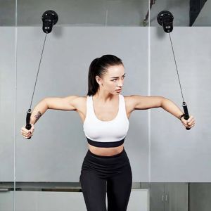 LEAF PULL RESISTANCE EXERCISER. "EXERCISE ANYWHERE" WITH 3 RESISTANCE LEVELS. HOLDS STRONG ON ANY FLAT SURFACE. FOR MUSCLE BUILDING AND STRENGTH TRAINING.