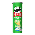 [ยกลัง] พริงเกิลส์ มันฝรั่งทอดกรอบ รสซาวครีมและหัวหอม 102 กรัม Pringles Potato crisps sour cream and onion 102g. รวม 12 ชิ้น. 