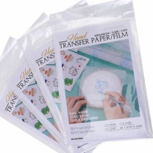 กระดาษลอกลายละลายน้ำ ฟิล์มลอกลายละลายน้ำ ( 5 แผ่น+ไส้ปากกา 1 ด้าม) กระดาษลอกลาย สำหรับงานปักผ้า