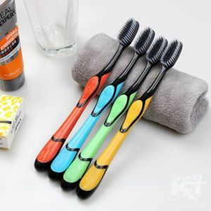 BÀN CHẢI ĐÁNH RĂNG BOSSI LÔNG MỀM COMBO 10 CÂY – BỘ BÀN CHẢI GIA ĐÌNH TAY CẦM CHỐNG TRƯỢT