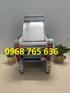 Máy cán bột mì làm bánh bao quẩy há cảo chạy điện FKM200 (Trục cán 20cm)