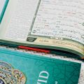 Al-Quran At Tajwid A5 HC SEDANG Mushaf Al Qur'an At-Tajwid Warna Mudah Terjemah Waqaf Ibtida' Kolom Pelajaran Tajwid Waqof Ibtida Penerbit Ummul Qura. 