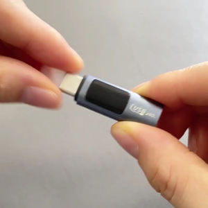 อะแดปเตอร์เครื่องวัดกำลังไฟฟ้าชนิด C 240W ชนิด C จอแสดงผลแอลอีดีอะแดปเตอร์ขยายชาย-หญิงสำหรับแล็ปท็อปและแท็บเล็ตโทรศัพท์