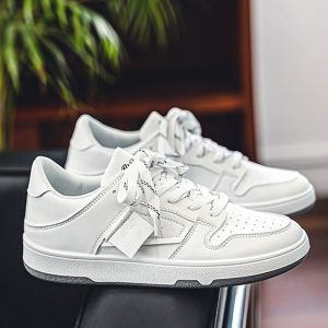 LHSunday แนะนำสินค้าขายดีพร้อมส่ง รองเท้าผ้าใบใบงานสปอร์ต แฟชั่นผู้ชาย ทรงดี งานฮิต น้ำหนักเบาใส่สบายเท้า รุ่นนี้ใส่ง่ายแมตช์ได้ทุคลุค ใครสนใจ จิ้มในตะกร้าเลย