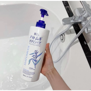 (Hàng nhập khẩu) Sữa Tắm Trắng Da Giữ Ẩm Hatomugi 800ML của Nhật Bản