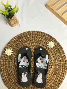 cantika- sandal jepit webing wedges anak motif mixue terbaru