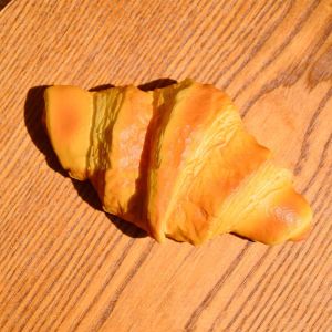 YIYU STUDIO Sticky Food Artificial Bread Fake Slow Rising Simulation Soft Rebound Toys Children Pinch Croissant Squishy Toy Kids Adults