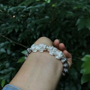 ปี่เซียะ สร้อยข้อมือปี่เซียะเงินแท้ เงินแท้99.9% บูชาปี่เซียะจะช่วยให้เจริญรุ่งเรือง ร่ํารวย เรียกโชคลาภ ค้าขายดี