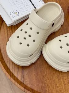 [Free Shipping] WomenS Summer Outdoor Clogs Breathable And Non-Slip With A Thick Sole And EVA Toe Cap Perfect For The Beach