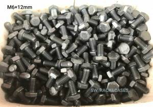 สกรูน็อตมิลดำ M6x12mm ราคาต่อแพ็คจำนวน 100 ตัว - เกรดแข็ง 8.8 - น็อตหัวประแจเบอร์ 10 - สกรูน็อต น็อต M6x12mm P1.0 AF10 KEF