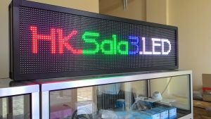 Running Text Dua Sisi 40X100cm RGB Full Colour Wifi Outdoor