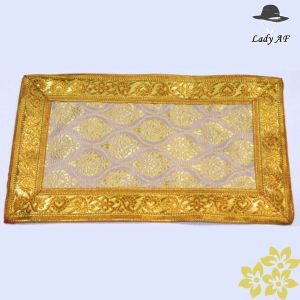 ผ้ารับประเคน ผ้ารับประเคนลายไทย รับประเคนพระ ผ้าพิมพ์ลาย ขอบทอง สำหรับรับของถวาย ขนาด 7x12 นิ้ว มี 7 สีให้เลือก