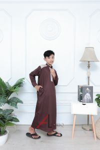Jubah anak laki laki premium Toyobo warna coklat tua 3-16 Tahun lengan panjang