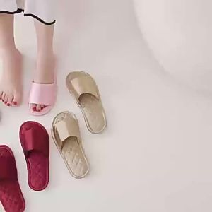 [Free Shipping] WomenS Slippers Suitable For Indoor And Outdoor Wear In Summer Plain Design Satin Material Exuding A Luxurious Feel