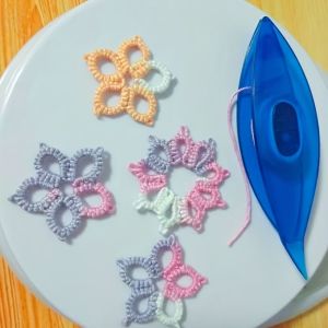 WENSH ใหญ่มากๆ เครื่องมือทอผ้ารถรับส่ง ทนทานต่อการใช้งาน พลาสติกทำจากพลาสติก เครื่องมือหัตถกรรมทำลูกไม้ด้วยมือ ศิลปะด้วยมือ คู่มือการใช้งาน Tatting ชุดทำลูกไม้ ถักลูกไม้ทอ