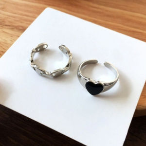 Bestella💗COD 2 Pcs Cincin Korea Silver Gaya Cinta Hitam Aesthetic Ring Pria Keren Untuk Wanita Aksesori Fashion