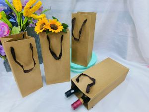 ถุงกระดาษ ขวดไวท์ กระดาษคราฟท์ มี 2 ขนาด หูริบบิ้น