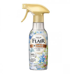 CHAI XỊT THƠM LÀM PHẲNG QUẦN ÁO HƯƠNG THẢO MỘC KAO FLAIR (CHAI 270ML) - HÀNG NHẬT NỘI ĐỊA