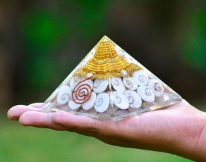 HOUSE WARMING_GIFT Gomati Chakra Vastu Pyramid