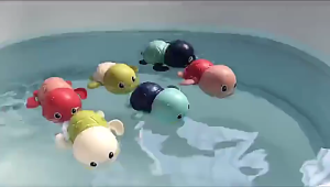 Toddler Shower Winding Toy Swimming Turtle Toy Clockwork Toy Infant Bathtub Gift Indoor Beach Toy Baby 3M+ Bite-Free