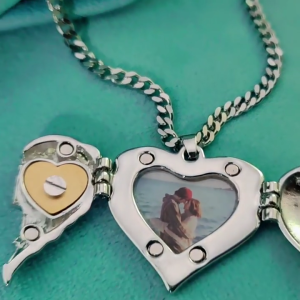 Heart Locket Necklace Holds Picture Heart Shaped Memory Photo Lockets Necklace Gift for Women Girls