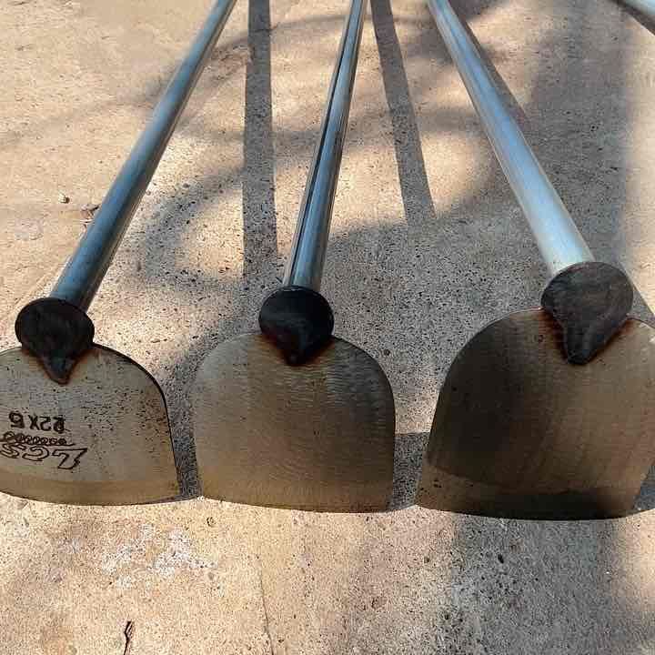 จอบวีโก้ ขุดดิน ด้ามเหล็ก 1.20 เมตร มีหลายขนาด