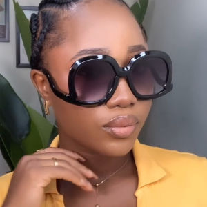(GENTLE MOSCOT) Curved Leg Oversized Round Sunglasses Western UV Protection Retro Sunglasses for Women and Men