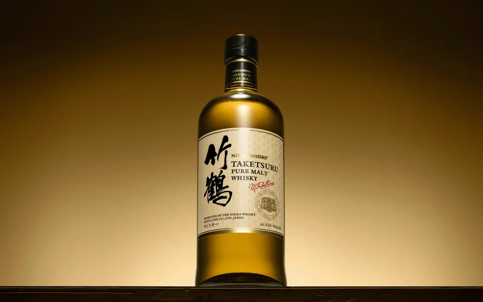 NIKKA WHISKY 竹鶴 PURE MALT 700ml 43% Nikka Taketsuru Pure Malt Japanese Whisky | LoveScotch.com