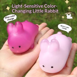 JOYNCLEON Đồ chơi Squishy Thỏ thay đổi màu sáng để Relief căng thẳng và chơi vui vẻ