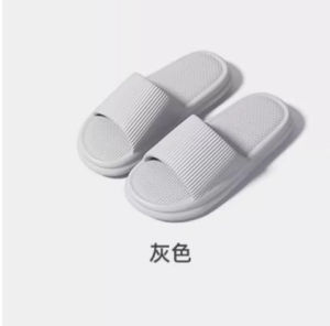 Free Shipping MenS Trendy Summer Sandals Suitable For Outdoor And Indoor Use Including The Bathroom With Thick Soles Non-Slip Features And Odor-Resistant Properties
