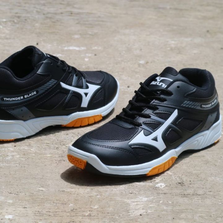 sepatu mizuno thunder blade mid hitam premium/sepatu pria QQ