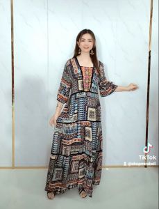 เดรส เดรสสาวอวบ เดรสยาว ผ้าสปัน ลายทาง งานปักที่อกสวย กุ้นขอบกระโปรงแต่ละชั้น ยางยืดด้านหลัง ใช้ผ้าเยอะอก32-44 เอว 44 ยาว47 นิ้ว ส่งจากไทย