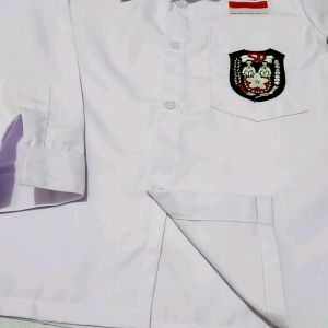Baju Sekolah SD Putih Lengan Panjang / Baju Kemeja Putih SD Lengan Panjang / Seragam Sekolah Kemeja Putih Lengan Panjang Logo Bendera