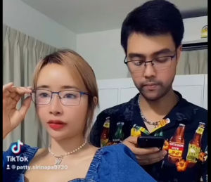 กรอบแว่นตา สำหรับตัดเลนส์ Fashion รุ่น 8837 สีเงิน กรอบเต็ม ทรงเหลี่ยม ขาสปริง ไม่ใช้น็อต Titanium น้ำหนักเบาทนทาน รับตัดเลนส์