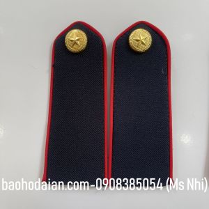 Cầu vai bảo vệ sao đồng viền đỏ nền xanh đen
