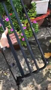 Set phụ kiện phòng tắm đen sơn tĩnh điện với máng khăn đen kệ góc đen hộp giấy đen đầy đủ cho phòng tắm