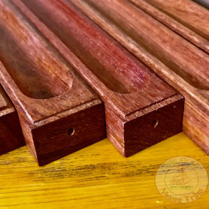 ĐẾ VUÔNG GỖ HƯƠNG (MẪU 1)  DÙNG CẮM NHANG TRẦM- BỀN ĐẸP TIỆN LỢI VÀ DỄ SỬ DỤNG- TANUSTORE