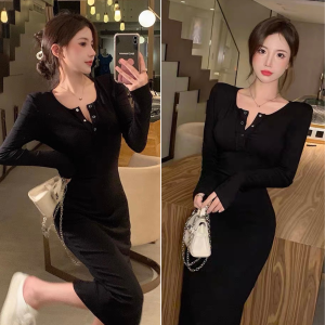 [Hoàn tiền 20%] Đầm body cổ tròn dài tay cúc bấm dáng dài qua gối tôn dáng màu đen hàng có sẵn tại Hana Store