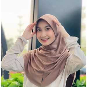 kerudung bergo oval sport hamidah nutup dadakerudung Bergo oval sport jersey/kerudung instan/jilbab sekolah/jilbab trend/kerudung langsung instan (S-M)