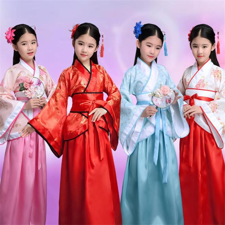 Traditional Chinese Clothing // 4 Gorgeous Garments from China