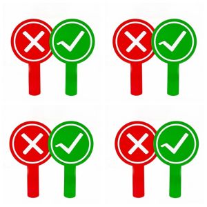 GUHEHARD 4Pcs Right or Wrong Hand Held Response Card Double Sided Portable Travel Transition Judgement Board Judgment Card Red Green Handheld Game Interactive Board School Competition