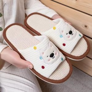 รองเท้าใส่ในบ้าน รองเท้าโรงแรม พื้นยาง สลิปเปอร์ กันลื่น ลายน้องหมาลายจุด