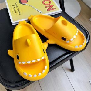 【Local Same day delivery】Cute cartoon shark slippers  male and female couples indoor and outdoor funny home sandals