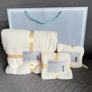 🍓Strawberry.thai🍓 เซ็ทผ้าขนหนู 3ชิ้น กล่องสีฟ้า กล่องของขวัญผ้าขนหนูผ้าเช็ดตัว สไตล์เรียบหรู