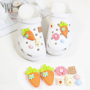 Jibbitz Charms Shoes Buckle Decoration Diy Cute Cartoon Little Pig Carrots Shoe Flower Resin Ornaments for Crocs
