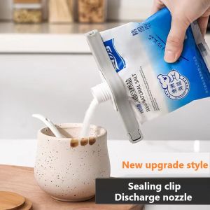 Sealed Clip Discharge Nozzle Seal Pour Food Storage Bag Clip Food Sealing Clip Effect Clamp With Discharge Nozzle For Storage Food Kitchen Tools